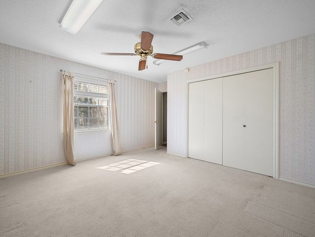 126 Boardwalk Dr, Center Point, TX 78010