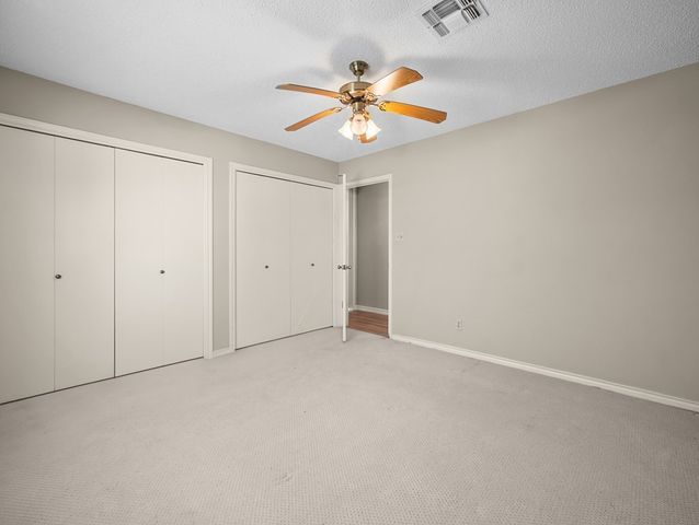 126 Boardwalk Dr, Center Point, TX 78010