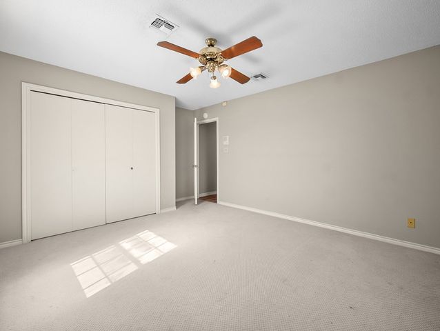 126 Boardwalk Dr, Center Point, TX 78010