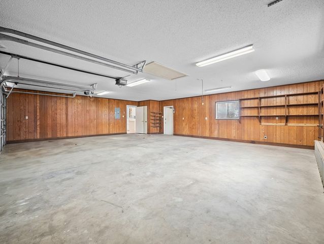 126 Boardwalk Dr, Center Point, TX 78010