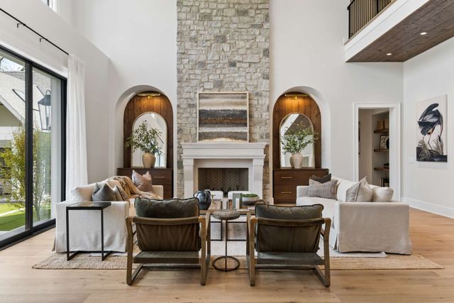 1114 Tyne Blvd, Nashville, TN 37220