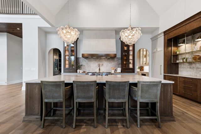 1114 Tyne Blvd, Nashville, TN 37220