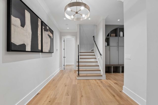 1114 Tyne Blvd, Nashville, TN 37220