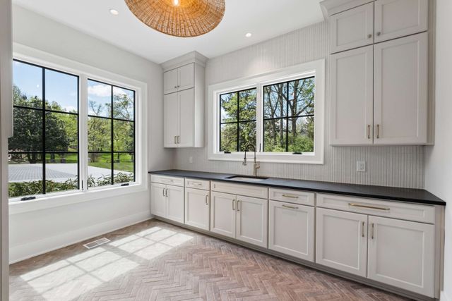 1114 Tyne Blvd, Nashville, TN 37220