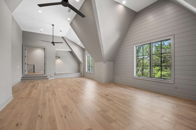 1114 Tyne Blvd, Nashville, TN 37220