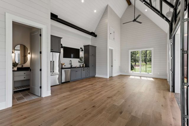 1114 Tyne Blvd, Nashville, TN 37220