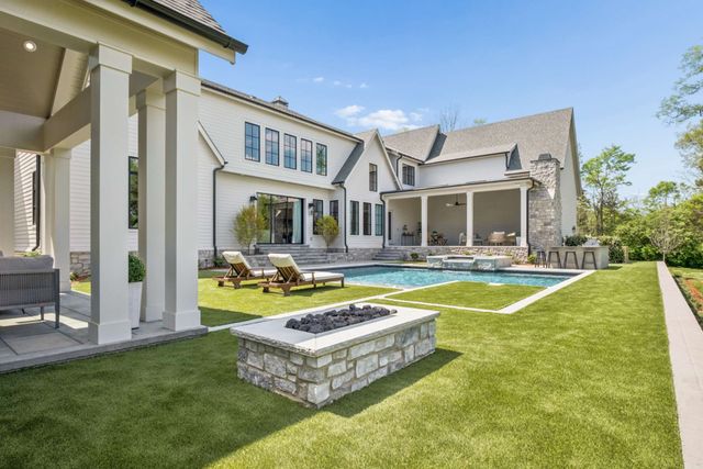 1114 Tyne Blvd, Nashville, TN 37220