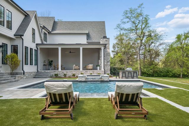 1114 Tyne Blvd, Nashville, TN 37220