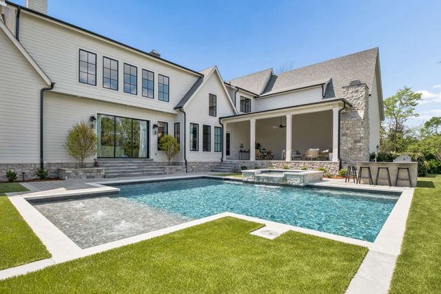 1114 Tyne Blvd, Nashville, TN 37220