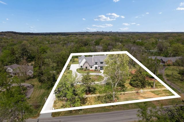 1114 Tyne Blvd, Nashville, TN 37220
