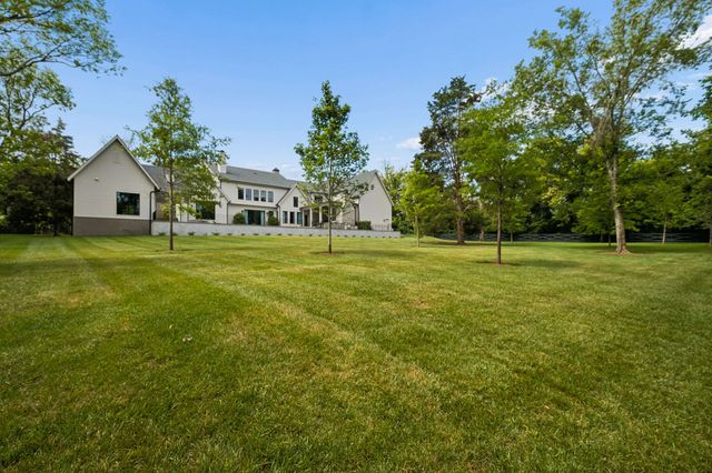 1114 Tyne Blvd, Nashville, TN 37220