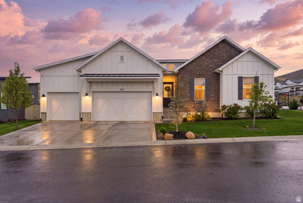 Image 1 of property listing at 4821 W JUNIPER BEND CIR, Herriman, UT 84096