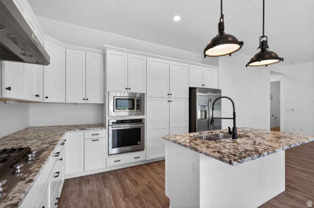 Image 11 of property listing at 4821 W JUNIPER BEND CIR, Herriman, UT 84096