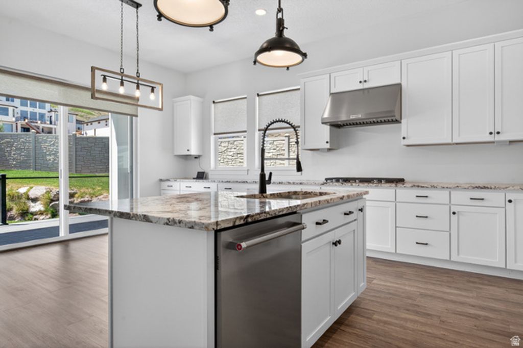 Image 12 of property listing at 4821 W JUNIPER BEND CIR, Herriman, UT 84096
