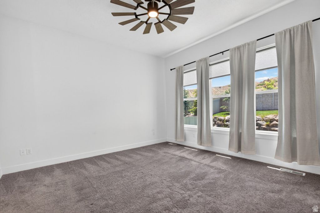 Image 17 of property listing at 4821 W JUNIPER BEND CIR, Herriman, UT 84096