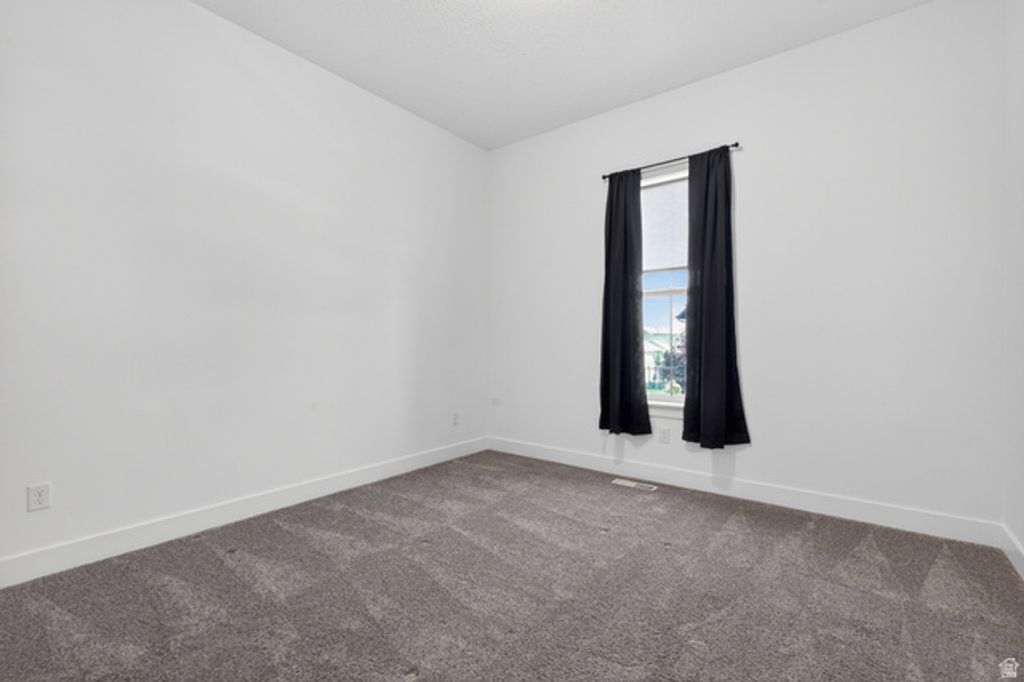 Image 28 of property listing at 4821 W JUNIPER BEND CIR, Herriman, UT 84096