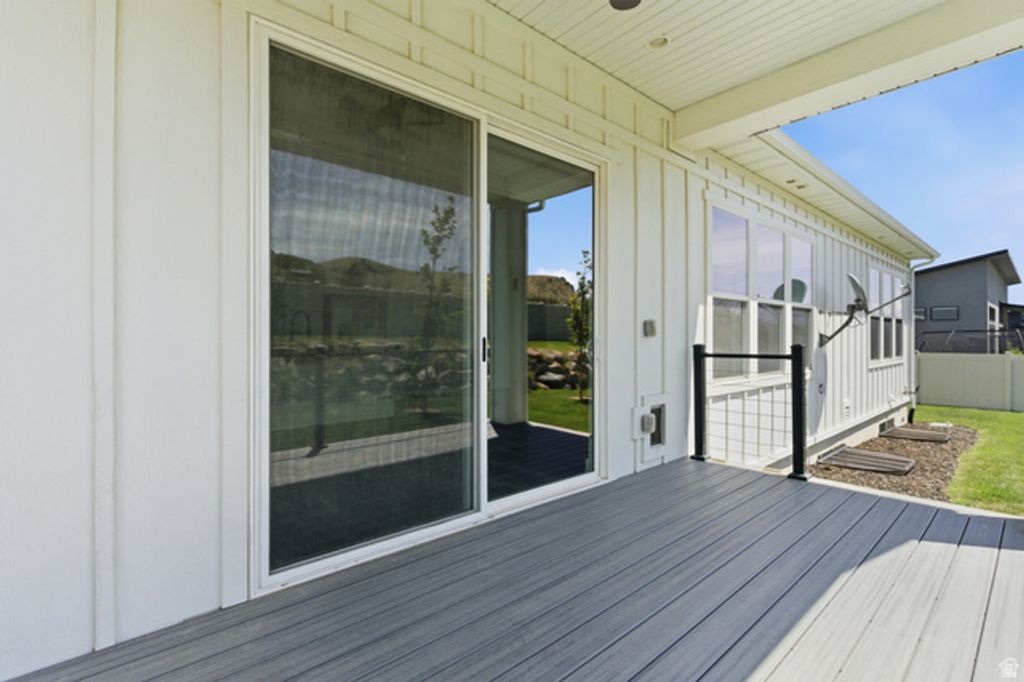Image 40 of property listing at 4821 W JUNIPER BEND CIR, Herriman, UT 84096