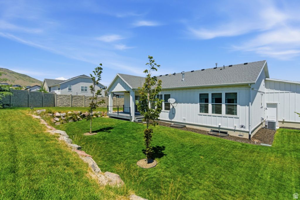Image 41 of property listing at 4821 W JUNIPER BEND CIR, Herriman, UT 84096