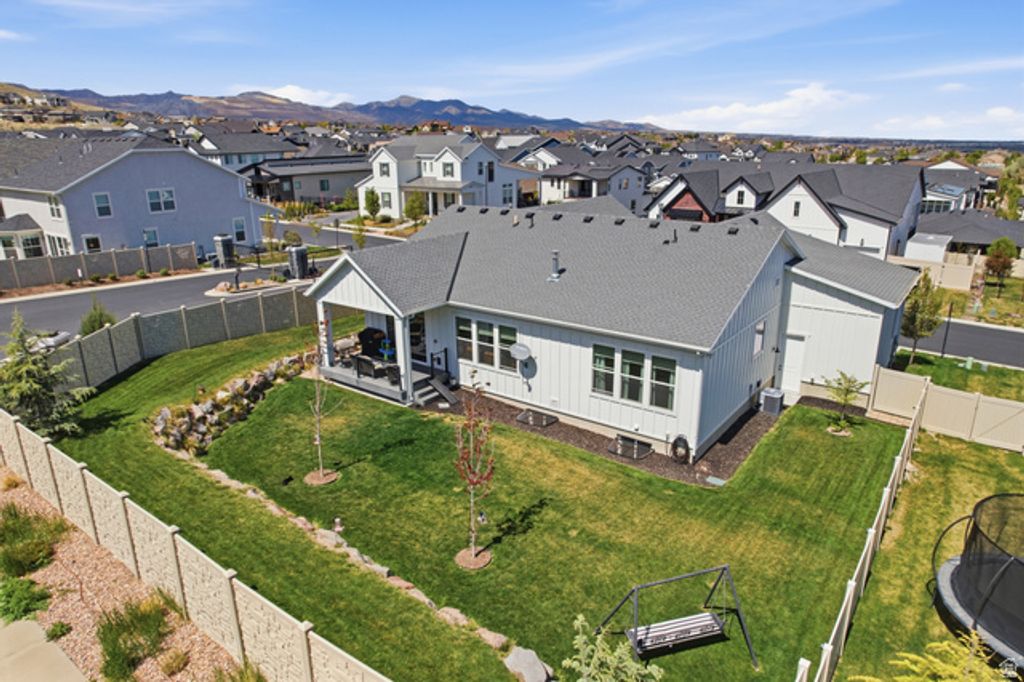 Image 43 of property listing at 4821 W JUNIPER BEND CIR, Herriman, UT 84096