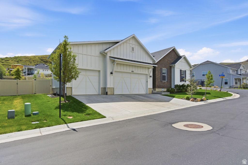 Image 46 of property listing at 4821 W JUNIPER BEND CIR, Herriman, UT 84096