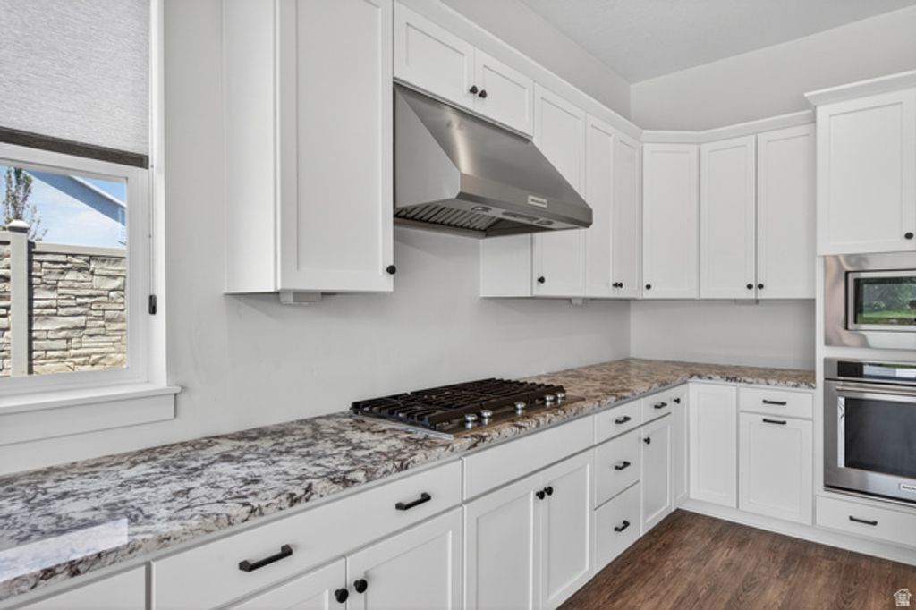 Image 9 of property listing at 4821 W JUNIPER BEND CIR, Herriman, UT 84096