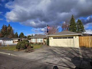 1896 Canyon Avenue, Medford, OR 97504
