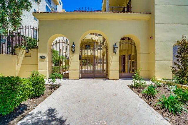 1522 Amherst Avenue 402, Los Angeles, CA 90025