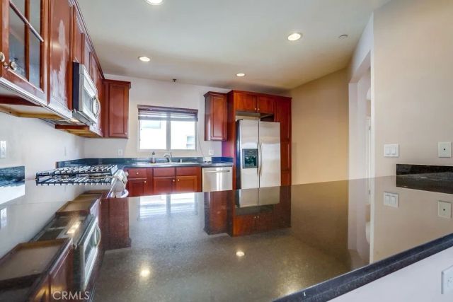 1522 Amherst Avenue 402, Los Angeles, CA 90025