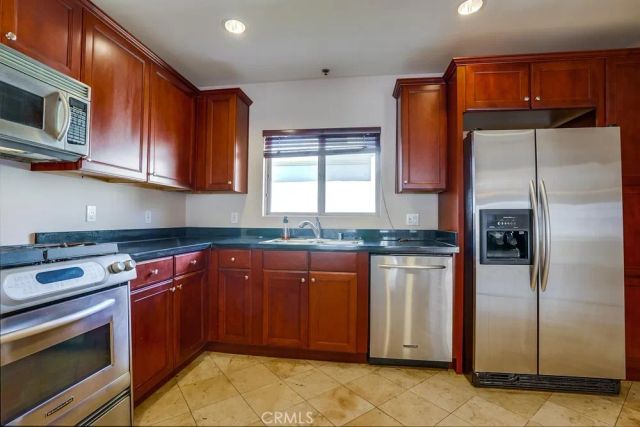 1522 Amherst Avenue 402, Los Angeles, CA 90025