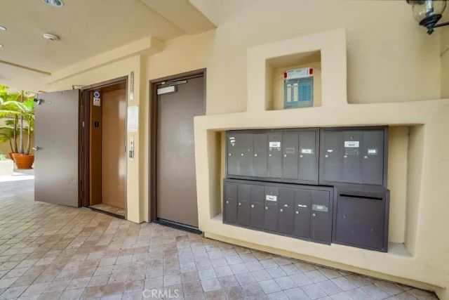 1522 Amherst Avenue 402, Los Angeles, CA 90025