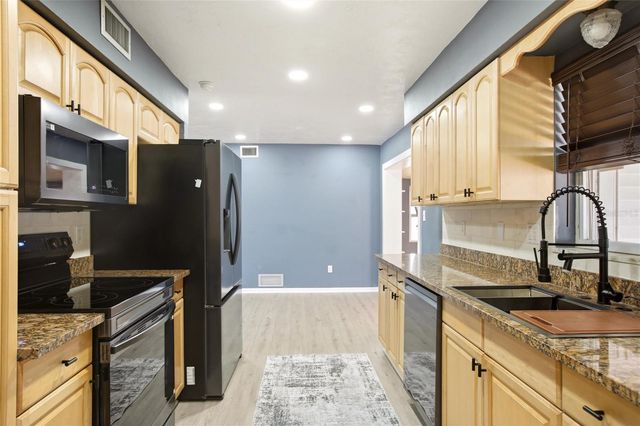 29739 68TH STREET N, Clearwater, FL 33761