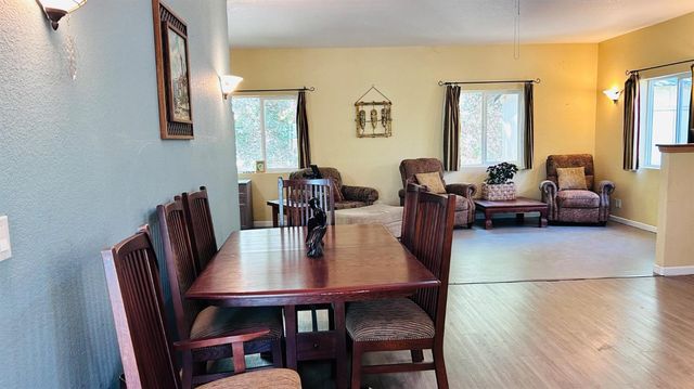 8719 Cave City Rd, Mountain Ranch, CA 95246