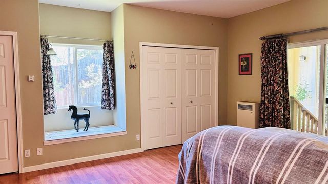 8719 Cave City Rd, Mountain Ranch, CA 95246