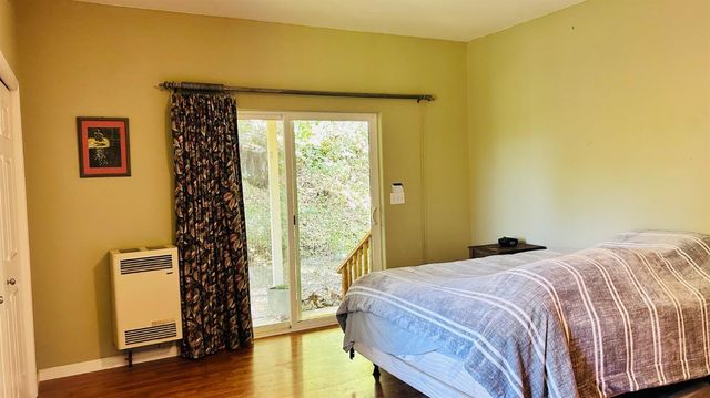 8719 Cave City Rd, Mountain Ranch, CA 95246