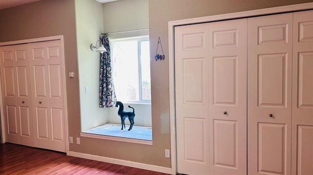 8719 Cave City Rd, Mountain Ranch, CA 95246