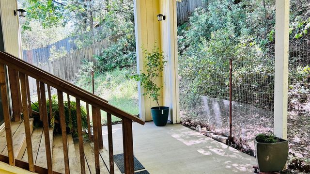 8719 Cave City Rd, Mountain Ranch, CA 95246