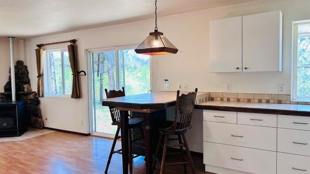 8719 Cave City Rd, Mountain Ranch, CA 95246