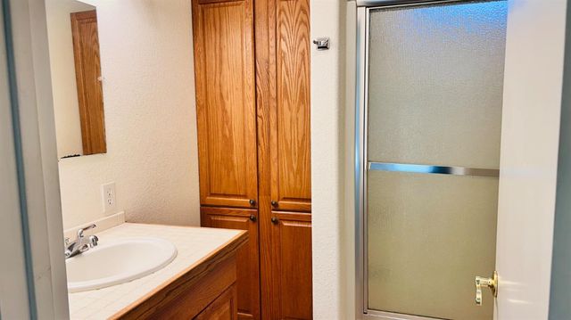 8719 Cave City Rd, Mountain Ranch, CA 95246