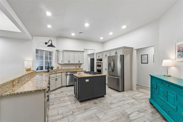 501 Sparrow Hawk, Edmond, OK 73003