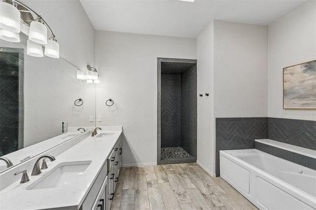 501 Sparrow Hawk, Edmond, OK 73003