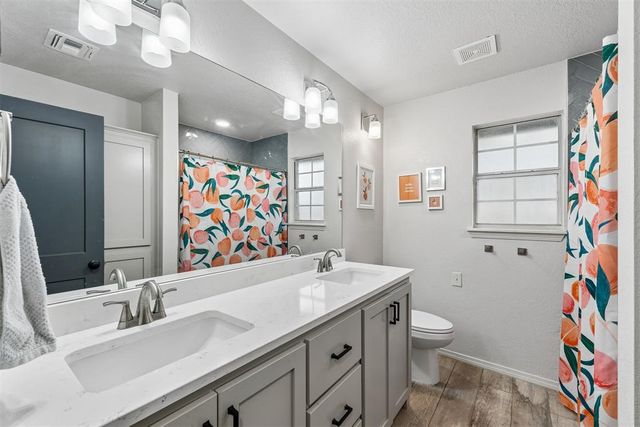 501 Sparrow Hawk, Edmond, OK 73003