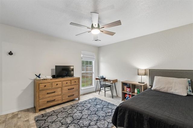 501 Sparrow Hawk, Edmond, OK 73003