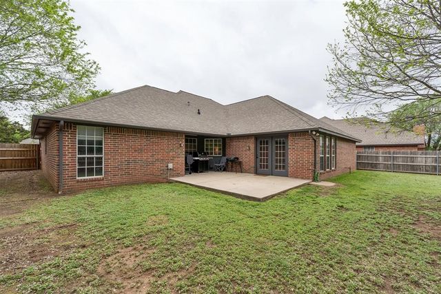 501 Sparrow Hawk, Edmond, OK 73003
