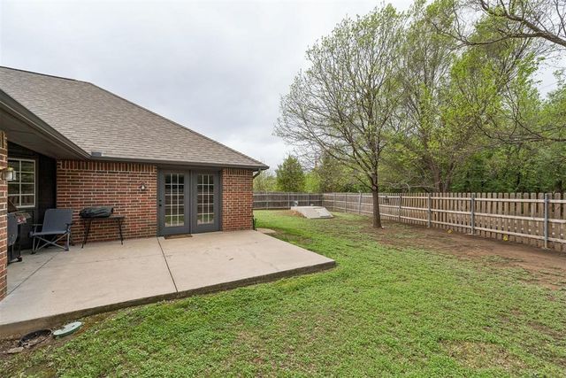 501 Sparrow Hawk, Edmond, OK 73003