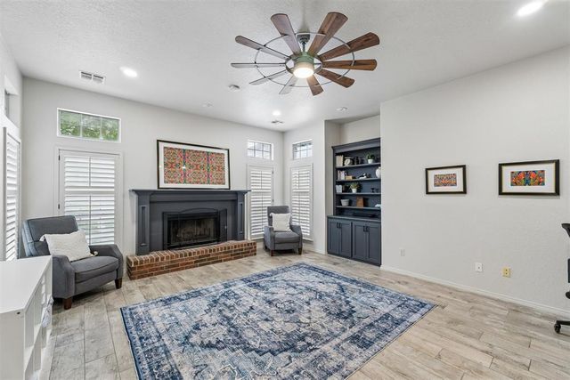 501 Sparrow Hawk, Edmond, OK 73003
