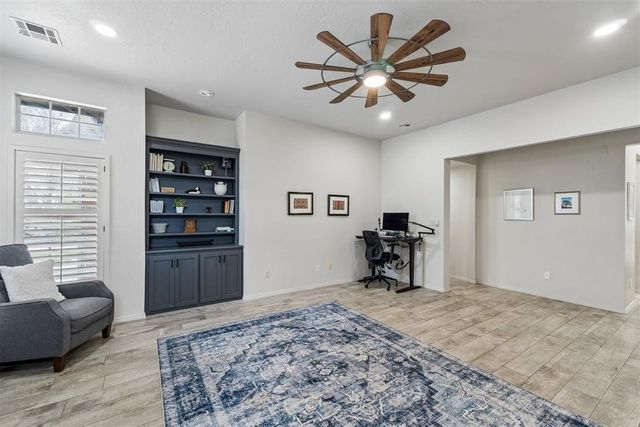 501 Sparrow Hawk, Edmond, OK 73003