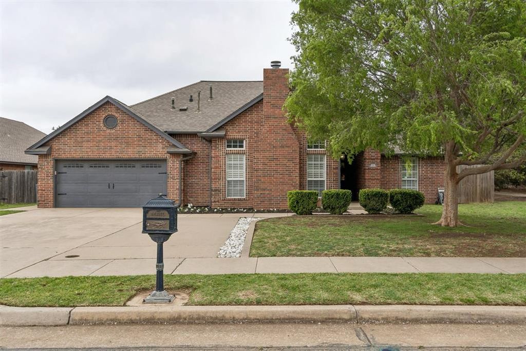 Image 1 of property listing at 501 Sparrow Hawk, Edmond, OK 73003