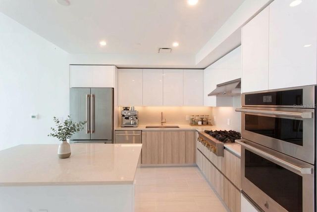 400 CENTRAL AVENUE 1609, St Petersburg, FL 33701