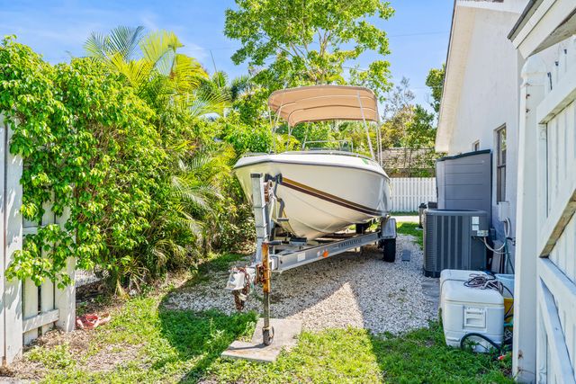 454 Prairie Rose Lane, Boca Raton, FL 33487