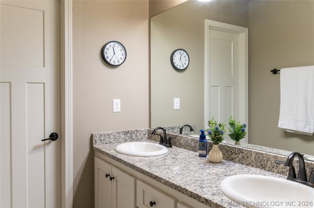 12505 S 71st East Avenue, Bixby, OK 74008